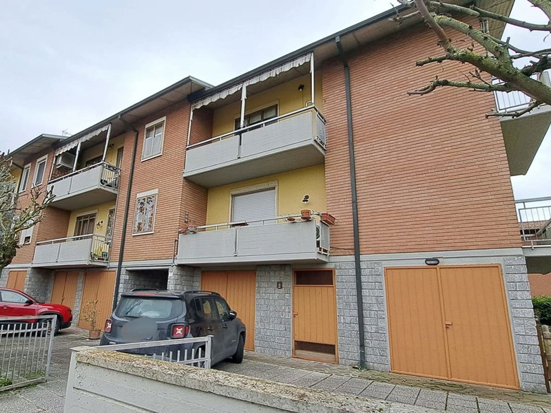 Quadrilocale in Affitto a Modena, 1'100&euro;, 102 m², arredato, con Box
