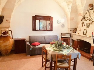 Trilocale in Affitto a Oria, 600&euro;, 60 m², arredato