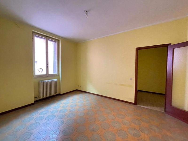 Trilocale in Vendita a Chiari, 130'000&euro;, 110 m², con Box