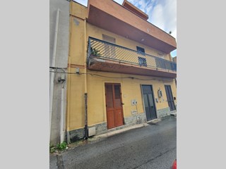 Trilocale in Vendita a Messina, 78'000&euro;, 125 m²