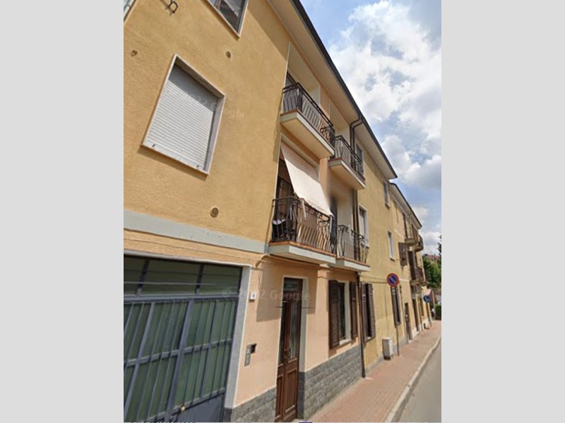 Trilocale in Vendita a Trofarello, 129'000&euro;, 75 m², con Box