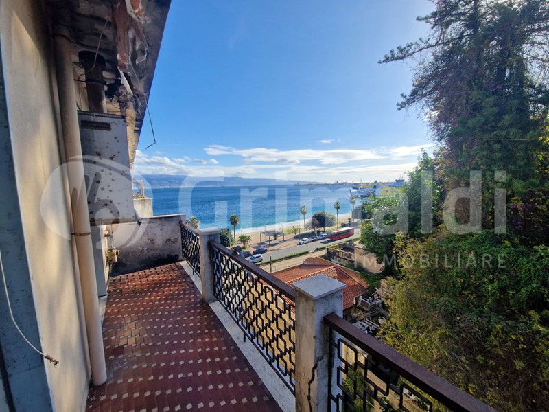 Appartamento in Vendita a Messina, 158'000&euro;, 145 m²