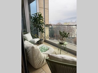 Trilocale in Affitto a Brescia, 1'300&euro;, 70 m², arredato, con Box