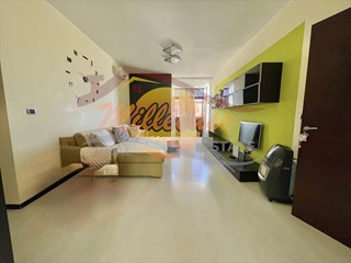 Trilocale in Vendita a Siracusa, 88'000&euro;, 90 m²