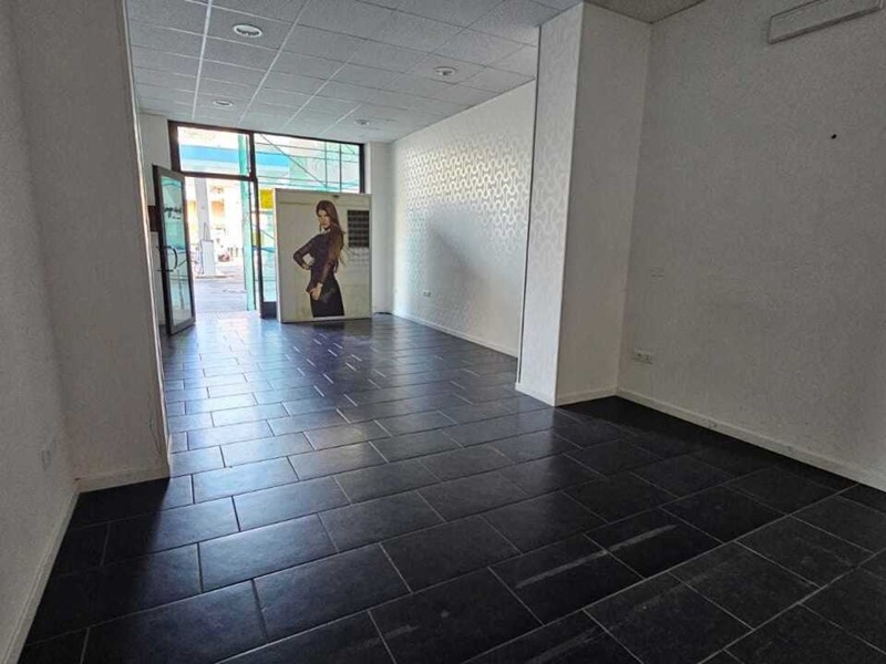 Immobile commerciale in Affitto a Siracusa, zona Tisia Tica Zecchino, 650&euro;, 40 m²