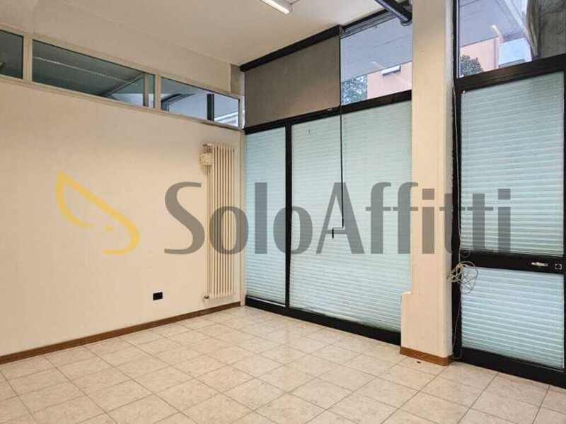 Ufficio in Affitto a Forlì, zona Parco Urbano, 500&euro;, 64 m²