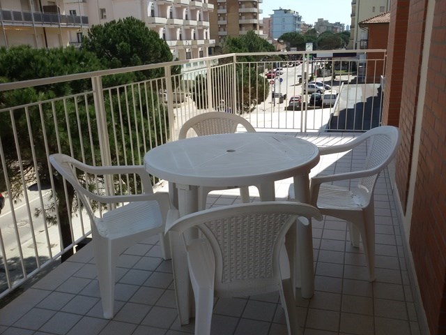 Trilocale in Affitto a Ravenna, zona Lido di Savio, 8'000&euro;, 50 m², arredato