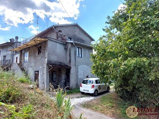 Casale in Vendita a Filattiera, 35'000&euro;, 110 m²