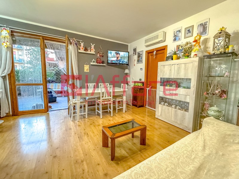 Trilocale in Vendita a Pieve a Nievole, 148'000&euro;, 100 m², con Box