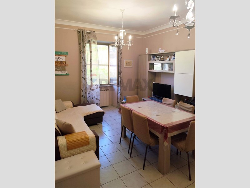 Quadrilocale in Vendita a Minturno, 115'000&euro;, 80 m²