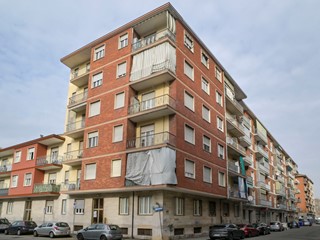 Bilocale in Vendita a Nichelino, 89'000&euro;, 60 m²
