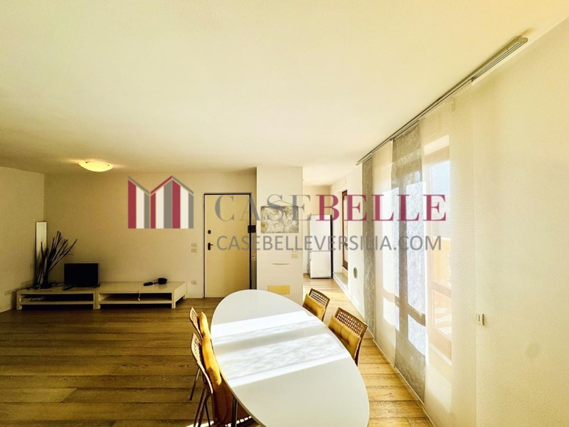 Trilocale in Affitto a Camaiore, zona Lido di Camaiore, 2'600&euro;, 70 m², arredato