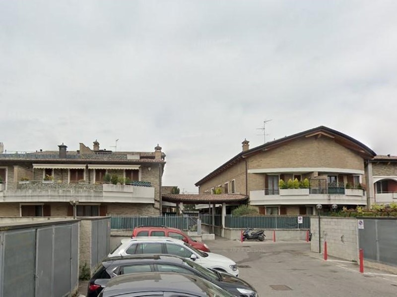Quadrilocale in Vendita a Seregno, 81'375&euro;, 107 m², con Box