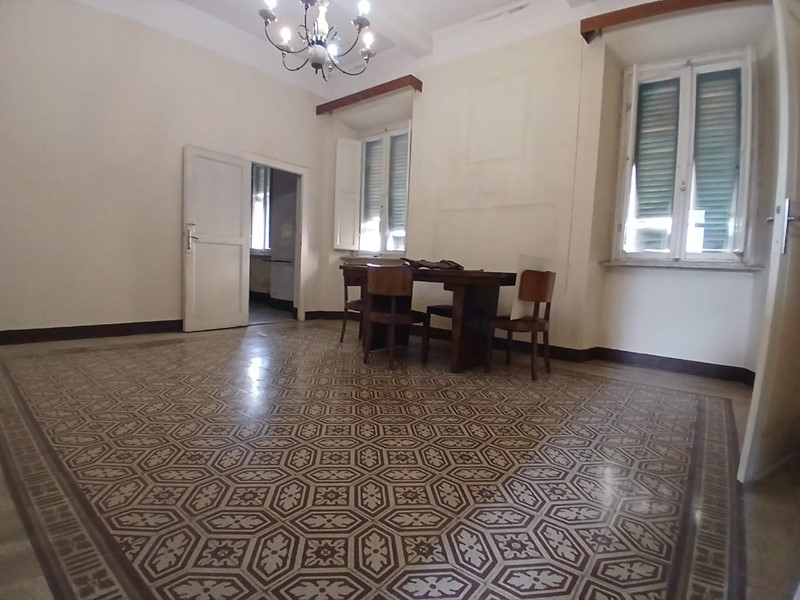 Appartamento in Vendita a Livorno, 150'000&euro;, 162 m²
