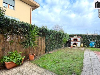 Trilocale in Vendita a Fucecchio, zona Ponte a Cappiano, 129'000&euro;, 74 m²