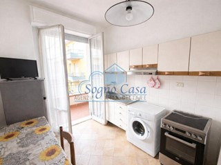 Bilocale in Vendita a Sarzana, zona Marinella di Sarzana, 160'000&euro;, 50 m², arredato