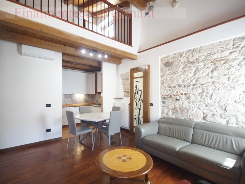 Trilocale in Affitto a Verona, 1'400&euro;, 90 m²