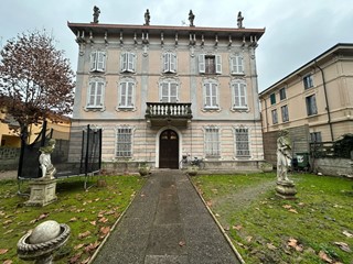 Appartamento in Vendita a Poggio Rusco, 79'000&euro;, 138 m²