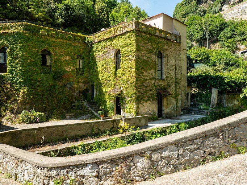 Appartamento in Vendita a Scala, 330 m²