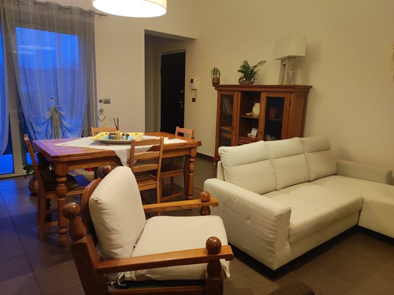 Trilocale in Affitto a Cepagatti, 600&euro;, 80 m²