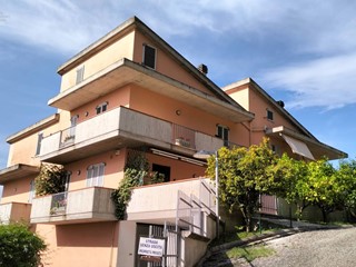 Appartamento in Vendita a Cupra Marittima, 230'000&euro;, 210 m²