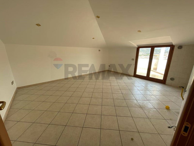 Appartamento in Affitto a Nocera Superiore, 650&euro;, 90 m²