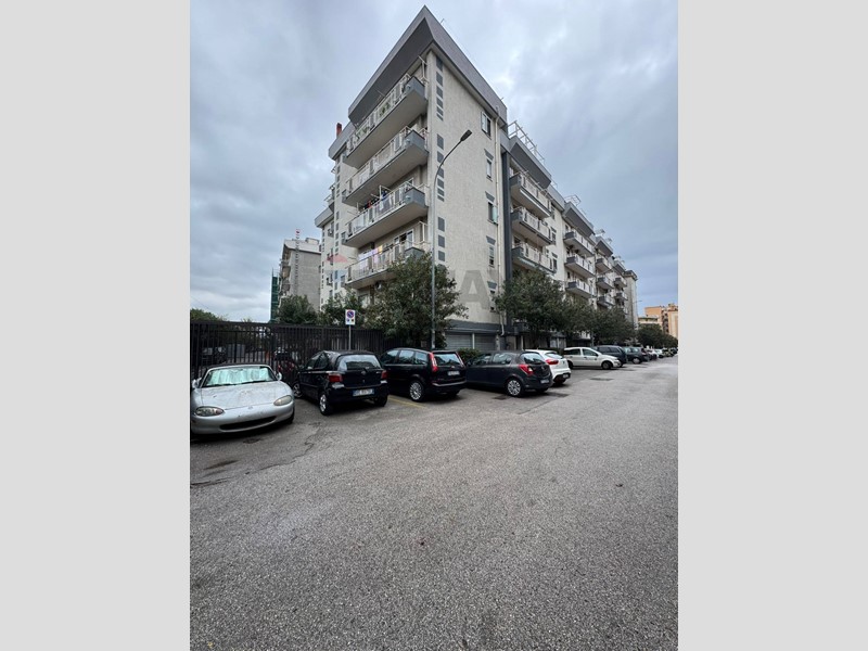 Trilocale in Vendita a Salerno, 220'000&euro;, 115 m²