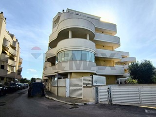 Trilocale in Vendita a Monopoli, 300'000&euro;, 85 m²