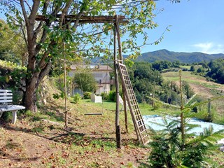 Villa in Vendita a Maissana, 165'000&euro;, 184 m²