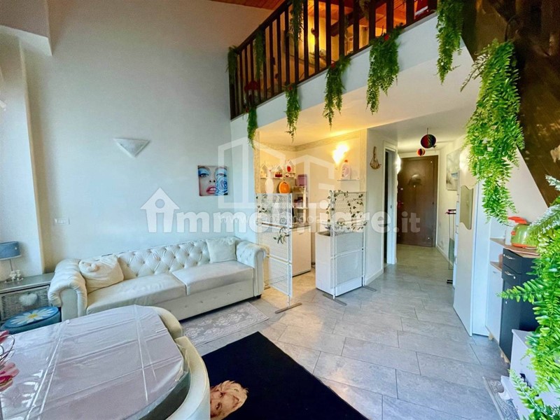 Monolocale in Affitto a Sirmione, 850&euro;, 45 m²