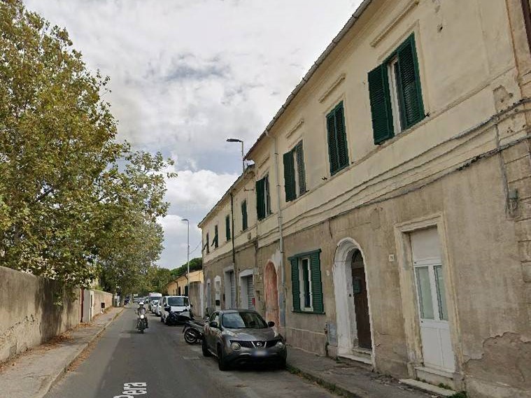 Trilocale in Vendita a Livorno, 42'000&euro;, 78 m²
