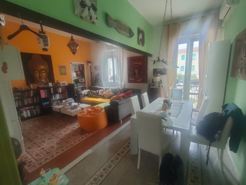 Appartamento in Vendita a Viareggio, 450'000&euro;, 120 m²