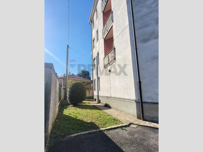Trilocale in Vendita a Trezzo sull'Adda, 117'000&euro;, 82 m²