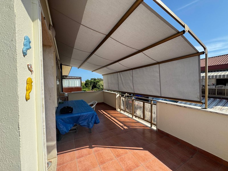 Trilocale in Vendita a Pomezia, 155'000&euro;, 56 m²