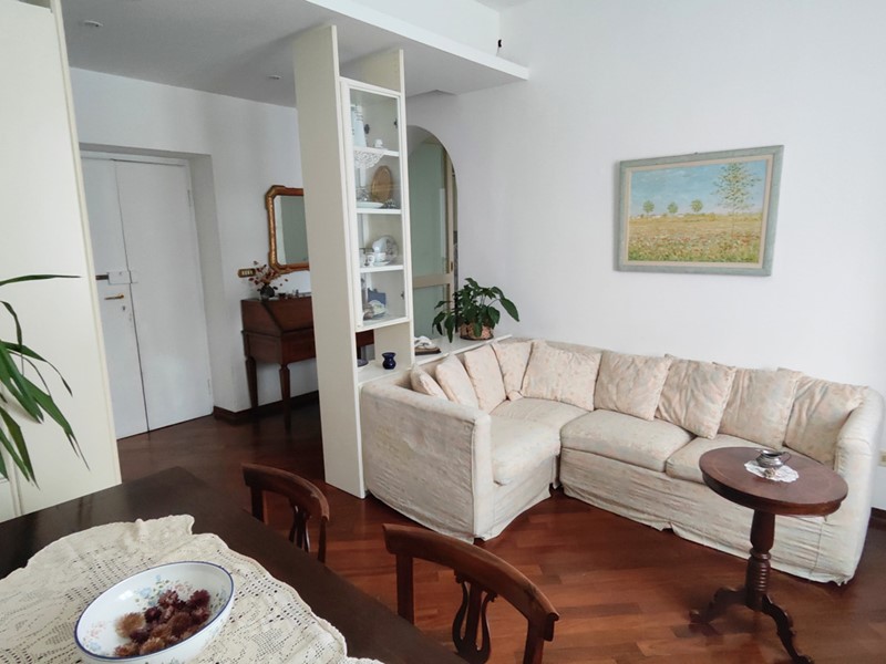 Trilocale in Vendita a Piacenza, 90'000&euro;, 90 m², con Box