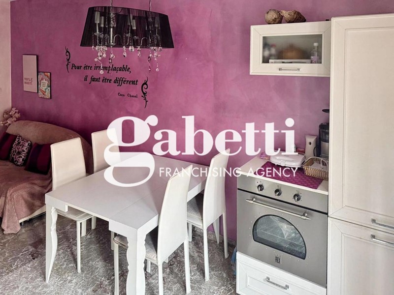 Trilocale in Vendita a Roma, 279'000&euro;, 81 m²