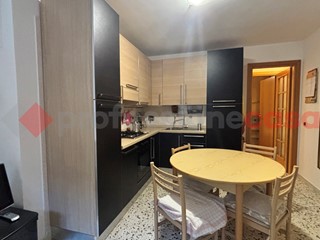Trilocale in Vendita a Vico nel Lazio, 65'000&euro;, 77 m², arredato