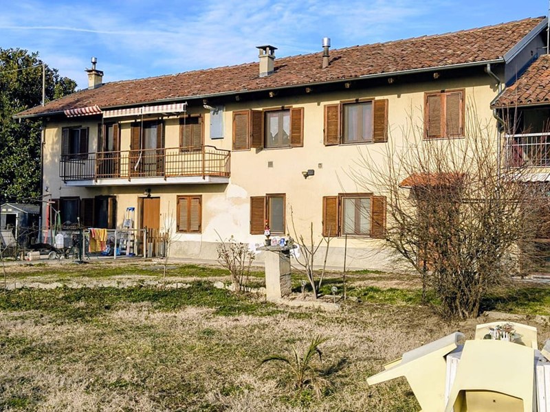Trilocale in Vendita a Moncalieri, 129'000&euro;, 116 m²