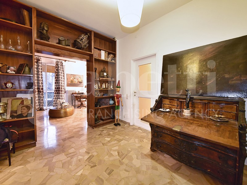 Quadrilocale in Vendita a Monza, 275'000&euro;, 124 m², con Box