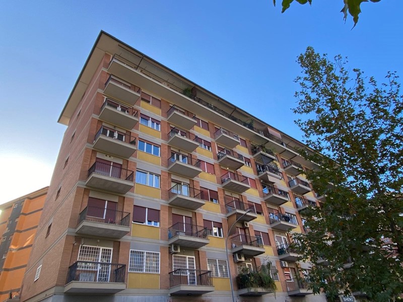 Trilocale in Vendita a Roma, 395'000&euro;, 107 m²