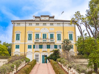 Trilocale in Vendita a Albissola Marina, 295'000&euro;, 70 m², arredato