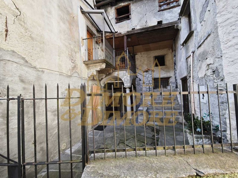 Appartamento in Vendita a Craveggia, 69'000&euro;, 100 m², arredato