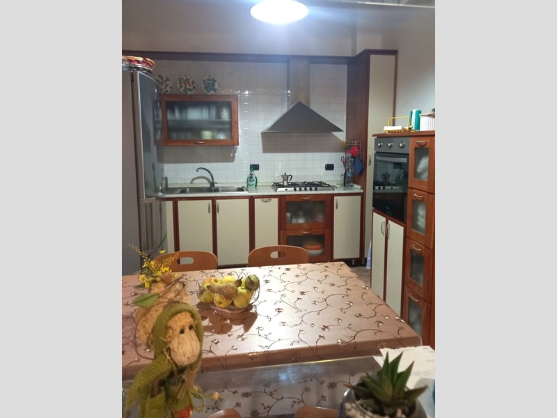 Appartamento in Vendita a Fara in Sabina, 169'000&euro;, 110 m², arredato