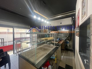 Immobile commerciale in Affitto a Siracusa, 700&euro;, 77 m², arredato