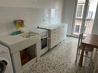 Appartamento in Vendita a Verona, 155'000&euro;, 70 m², arredato, con Box