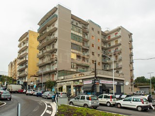 Appartamento in Vendita a Catania, 119'000&euro;, 115 m²