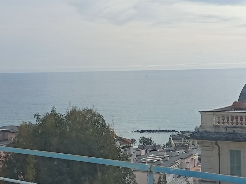 Appartamento in Vendita a Sanremo, 649'000&euro;, 185 m², con Box