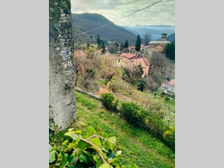 Casa Indipendente in Vendita a Calice al Cornoviglio, 93'000&euro;, 250 m²