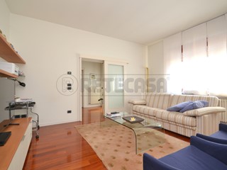 Appartamento in Vendita a Valdagno, zona Novale, 165'000&euro;, 130 m², con Box