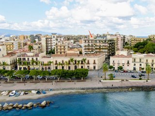 Attico in Vendita a Milazzo, zona  via Cristoforo Colombo, 200'000&euro;, 94 m²